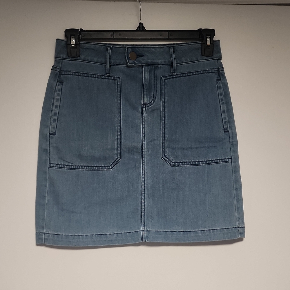 NWT LOFT Blue Denim Mini Skirt Size 4